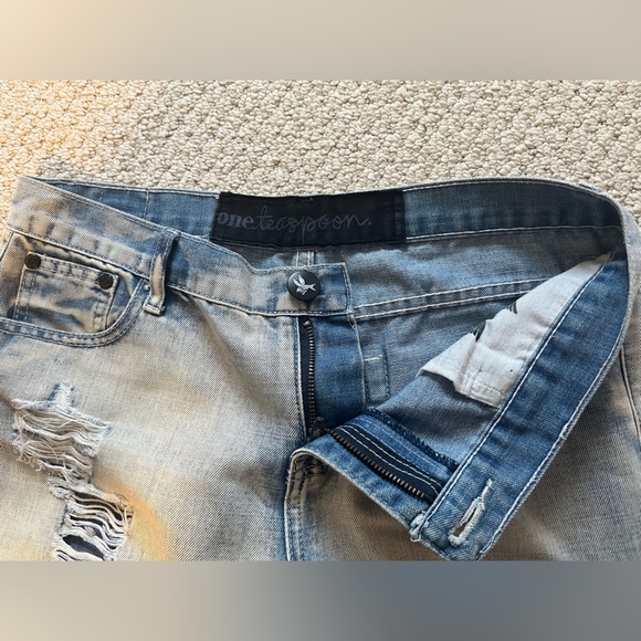 SOLD ❌❌NWOT One Teaspoon Jeans - Picture 3 of 4
